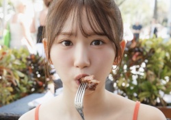 【速報】藤嶌果歩の最新ショット、ノースリーブ肩出しが最高すぎる・・・
