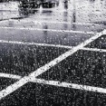 大雨のニュースを見て、夫が「防災用品買い足す」と凄まじく割高な保存食・水と、なぜかテントと寝袋まで買ってきて・・・