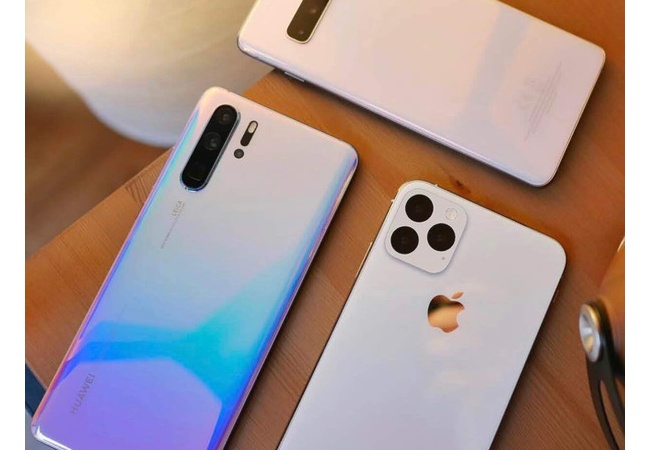 2019年のiPhone、でかい厚い重い、高い、指紋認識なし 	