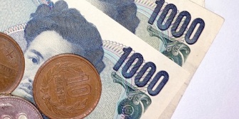 貧しい家庭で育ち、お金を使うのがちょっと苦手。
