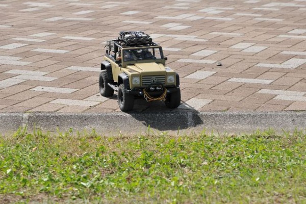 クローゼットの中のおもちゃ箱 - AXIAL SCX10 ボディ換装ディンゴから