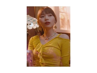 岡本姫奈のグラビア