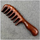 古都の梳り、木の温もり。一本の「檀木櫛」がつなぐ、健やかな毎日へ