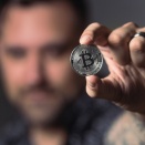 ２０１１年にたった１万円ビットコインを買っておけば今７１８億円の大金持ちになっていた事実