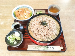 春日井の柏井町に古くからある昔ながらの麺定食屋さん/めんるい お食事処 すえひろ