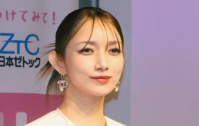後藤真希さん（４０歳、人妻）と行く、佐賀の温泉リゾートホテル宿泊ツアー開催（お部屋訪問有り）　料金は93800円