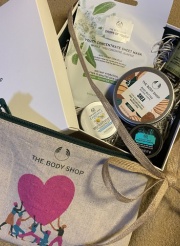 Osaka escort girl Sayo is also good at shiatsu massage to relieve stiff shoulders after play