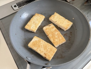 美味しいの出来ました◎【焼き豆腐のステーキ肉味噌目玉焼きのっけ】で晩ごはんと昨日の記事を読んだ長女の感想ｗ