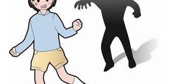 大学生の時に変質者に襲われた→それを知った父と同級生の男子数名が「自業自得」と私を責めだして…