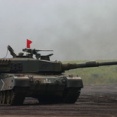 戦車・戦闘機・ミサイル・機関銃←この中で戦争で一番大事な兵器は？