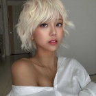 ◆【画像】ボーイッシュ 前にかがんで 乳ポロリ