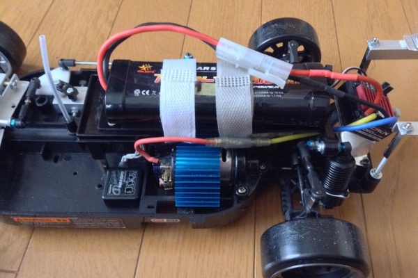 お父さんの作業部屋 - タミヤ TT-01 1号車