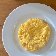 豆パチャージの卵で朝ごはん！焼きおにぎりサンド【PR】