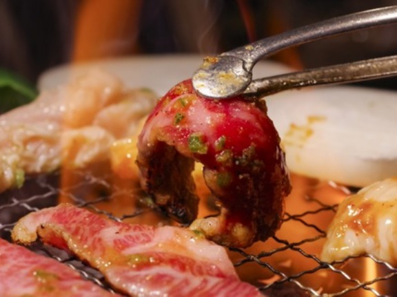 【閲覧注意】海外の焼肉店、なかなかキツい。。