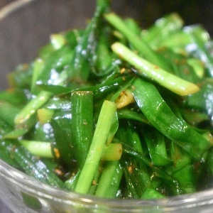 結構辛い♪ニラのさっぱり辛味和え