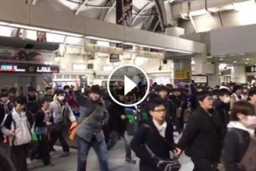 海外「これを見ると日本が恋しくなる」冬のコミケ始発ダッシュを見ると外国人は日本ホームシックになるようです