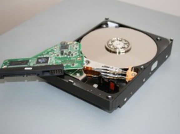 壊れたHDDってどうやって捨てるの？