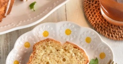 バター不要！レモンアイシングのさわやかバナナケーキ