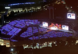 【悲報】乃木坂46の神宮、ステージバックがガラガラで終わる