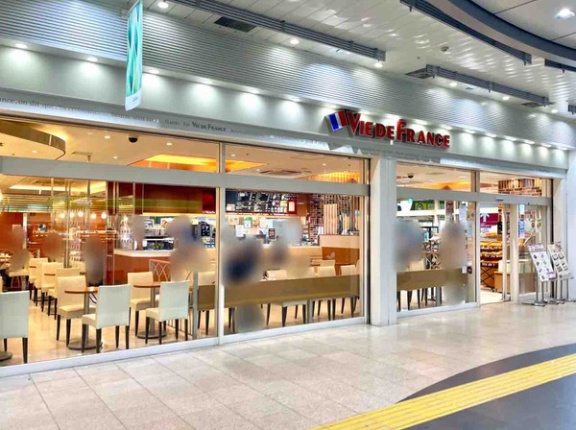 『CoCoLo長岡』にあるパン屋さん『VIE DE FRANCE 長岡店（ヴィドフランス）』がリニューアル工事のため休業するらしい。2月21日～26日まで。リニューアルオープンは2月27日。