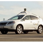 Googleの自動運転車、初の過失事故　土のうを避けようとしてバスの側面へぶつかる