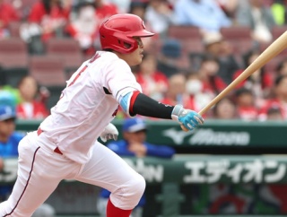 カープ小園(打率.133 OPS.364)に安仁屋さんが助言｢一度思い切り踏み込んで振ってみてほしい」