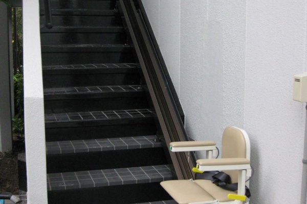 Sdエレメイク公式ブログ いす式階段昇降機