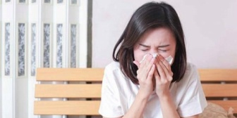 彼女のくしゃみと欠伸がいちいち大声でやかましい。歩いてても電車乗ってても店の中でもそれで頭に何か障害でもあるんじゃないかと最近思うようになってきた