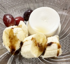 【写真日記＆お知らせ】牛乳プリンは、こう食う