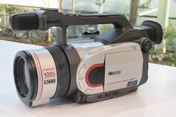 デジタルビデオ Amazon | ビデオカメラ 4K防震 DVビデオカメラ 4800万画素 日本