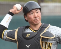 長坂が復帰出来そうなら　坂本３ 榮枝(or藤田)２ 長坂１ になりそう