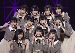 乃木坂4期←事故で卒業、ミーグリ免除後アンダー落ち、センター経験者2名