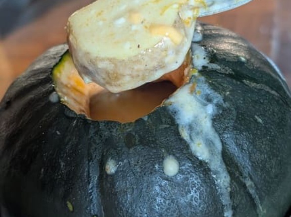 【画像】チーズフォンデュ作るぞ