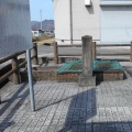 長尾東村の史跡「柳の清水」(移築復元保存)