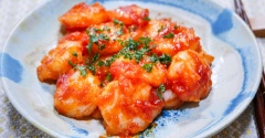 むき海老で簡単海老チリ&「アオキのうどん」