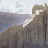 『砂漠に車』の画像