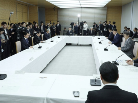 政府「クマ駆除？警察がライフル使ってやれ」