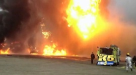 消防士、水と間違ってジェット燃料を噴射して大炎上…アメリカ