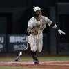 上川畑大悟　雄叫び今季1号2ラン！新庄監督もバンザイ
