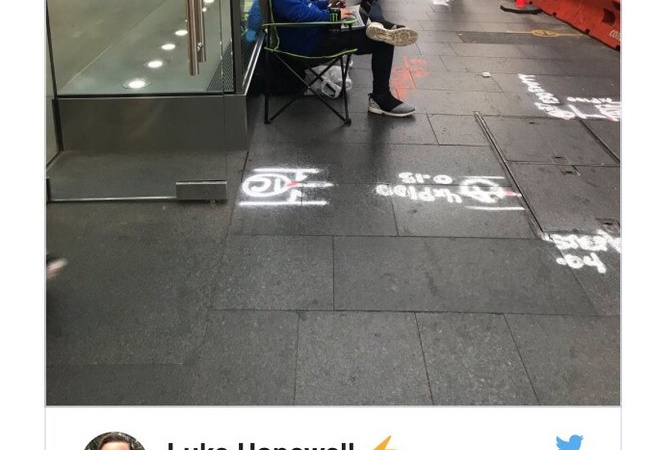 【Phone8】Apple信者さん、もう並び始めるｗｗｗｗｗｗｗ