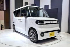 BYD、軽自動車のEV「ラッコ」を世界初公開