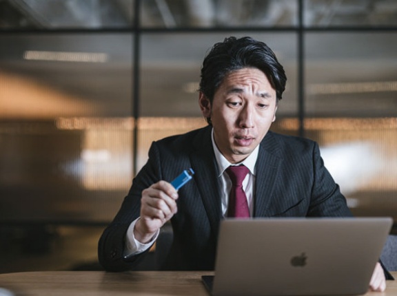  【悲報】Googleクチコミ「受付のオバサンの態度最悪でした！」店「ババアはクビにしました！」⇒ｗ