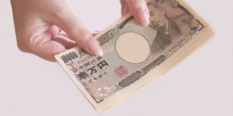 俺の父親に貸した金の催促をしないといけない…　俺の親父なんて嫁からすりゃ所詮「他人」だよな