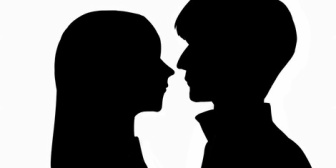 恋人の前の交際相手がかなり年上だったらどう思う？