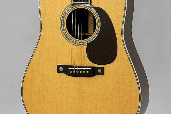 専用 Martin D-28 シリアルナンバー入り 木製プレート 専用 Martin D-28 シリアルナンバー入り 木製プレート - メルカリ
