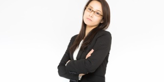 辞めた後、職場に遊びに来る人や育休中に子供連れてシンドイ…来られても正直迷惑だし空気読んでほしい