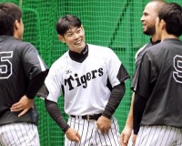 阪神・原口また盗まれた…課題浮き彫り楽々走られ失点直結