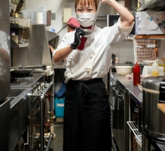 クリスマスイブに関係なく【洋食屋とまと畑 東比恵店】【珈琲いわくま】【MOMENT COFFEE】