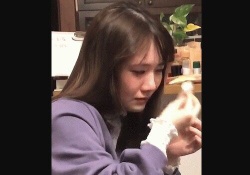 【乃木坂46】田村真佑号泣・・・後ろなんて書いてあるんやろ・・・