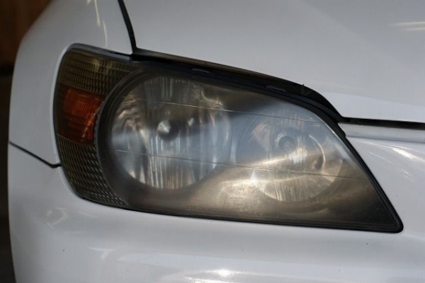 車磨きで自分磨き ヘッドライト磨きコーティング